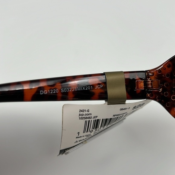 MIXIT Luxe Animal Print Single Bridge Sunglasses with‎ Rhinestone Temple Accents - Picture 5 of 6